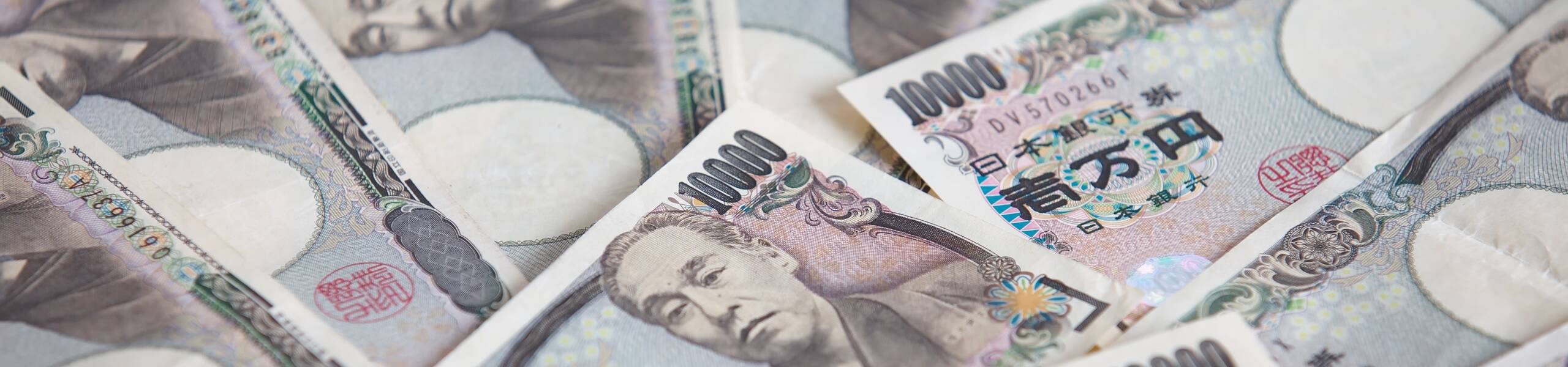 USD/JPY: market consolidating along Moving Average