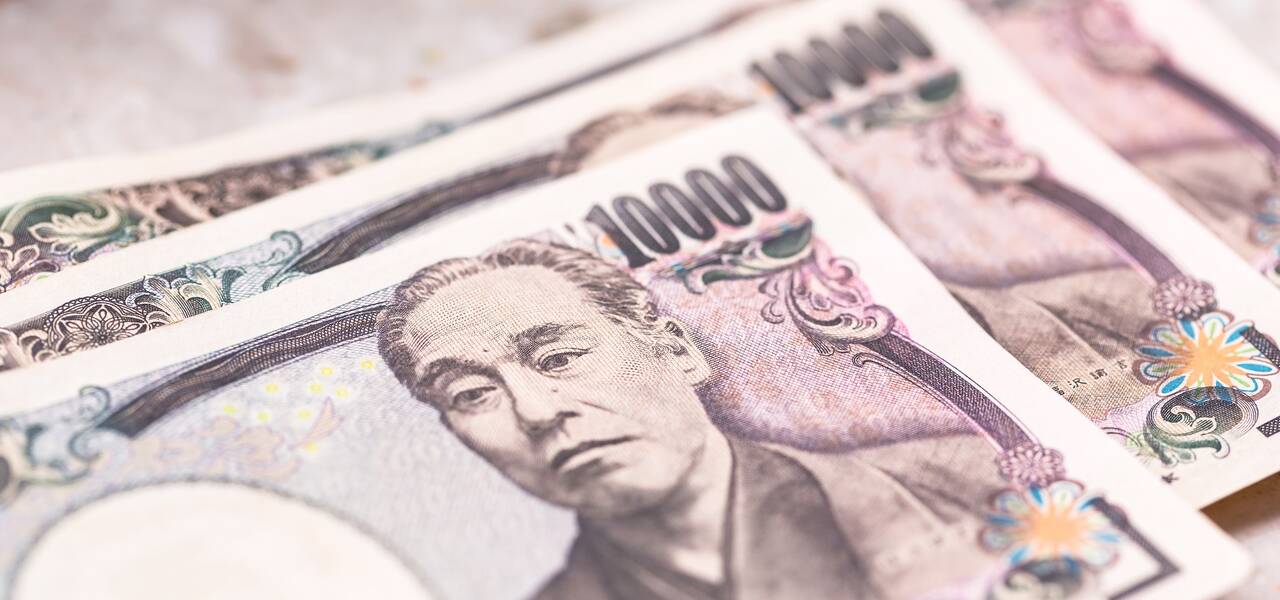 USD/JPY: pair to test the nearest support